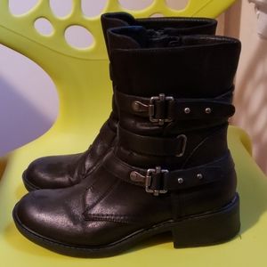 Baretraps black booths size 9M